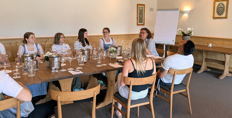 Exklusive Weinschulung für unser Team mit Daniel Cortellini