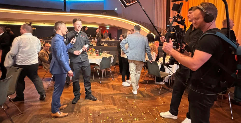 Bild zeigt Mateo Hoefliger im Interview bei der Gusto26